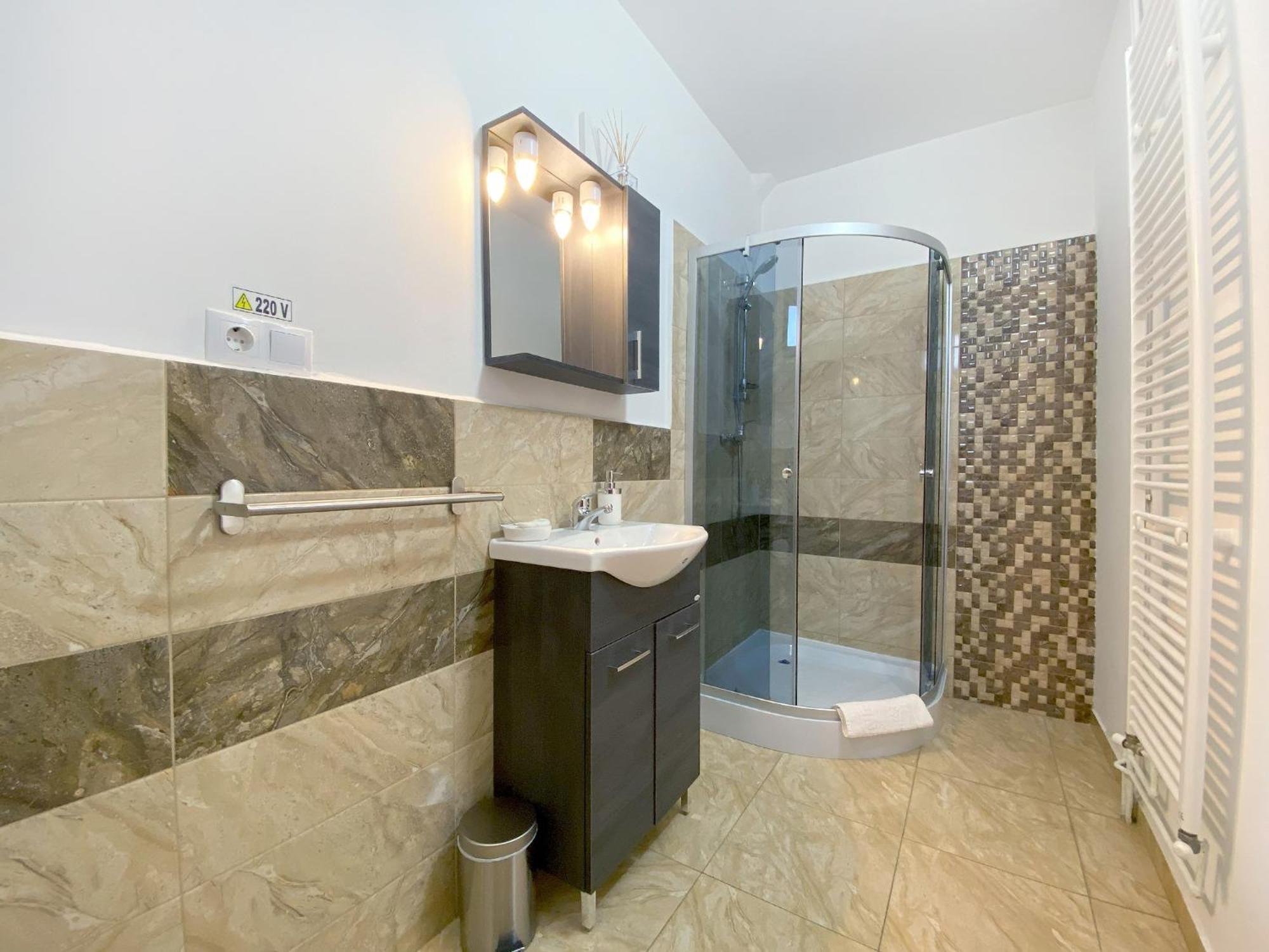 Double or Twin Room,1541821399:JPEG
